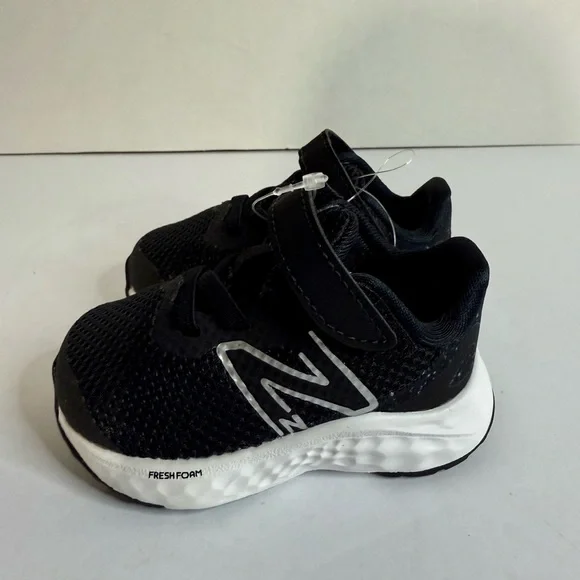 New Balance black and white toddler 3 extra wide New with tags - Picture 1 of 6
